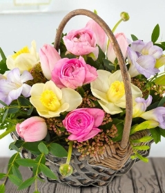 Pretty Spring Basket *